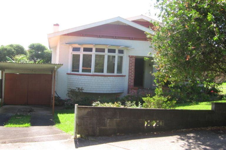 Photo of property in 14 Lake Road, Devonport, Auckland, 0624