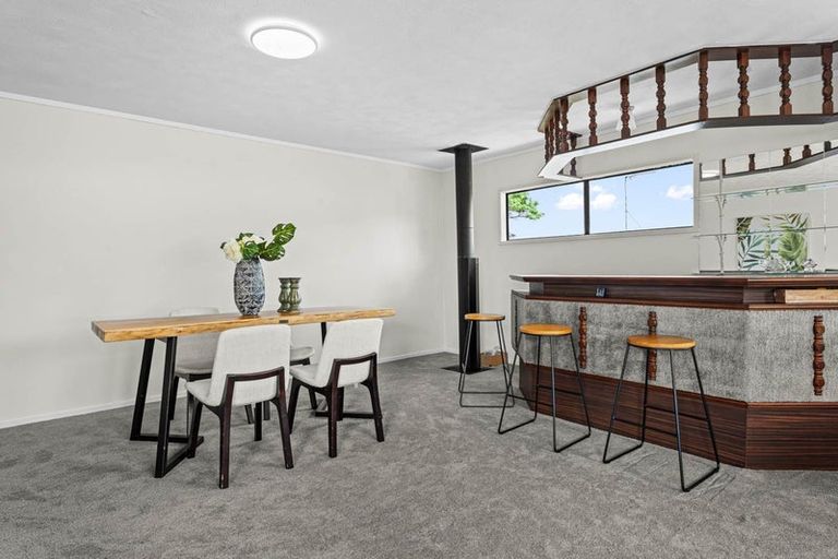 Photo of property in 3 Cheam Place, Pakuranga Heights, Auckland, 2010