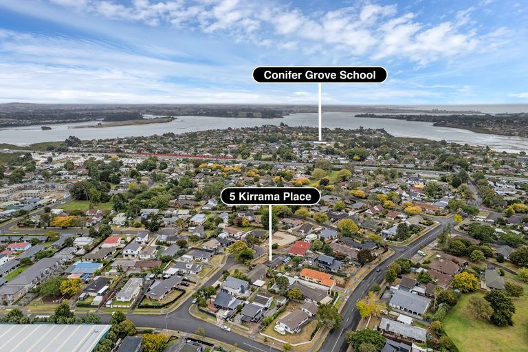 Photo of property in 5 Kirrama Place, Conifer Grove, Takanini, 2112