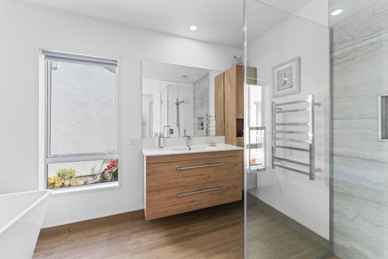 Photo of property in 66 Gillespie Place, Acacia Bay, Taupo, 3385