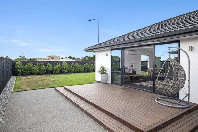 Photo of property in 41 Kingsbridge West, Burwood, Christchurch, 8083