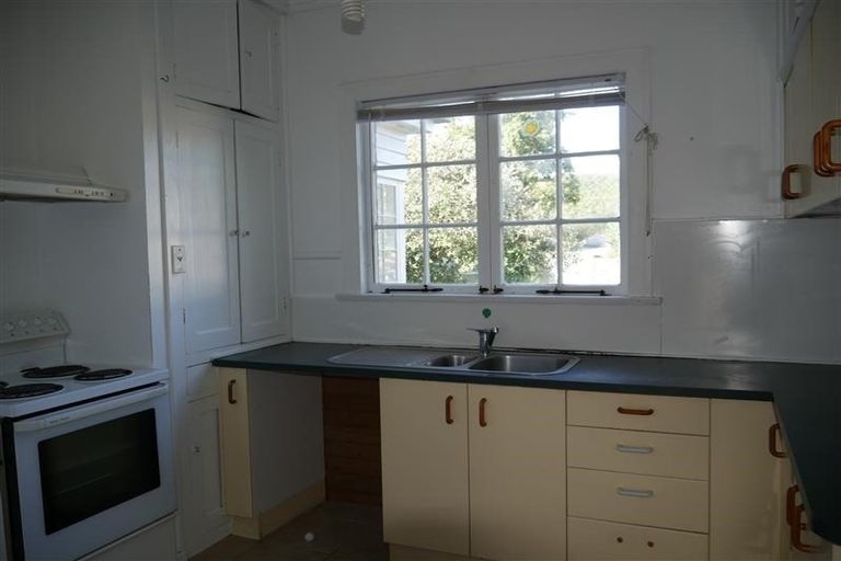 Photo of property in 2 Kamo Road, Regent, Whangarei, 0112