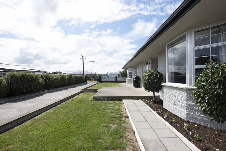 Photo of property in 3 Church Street, Winton, 9720