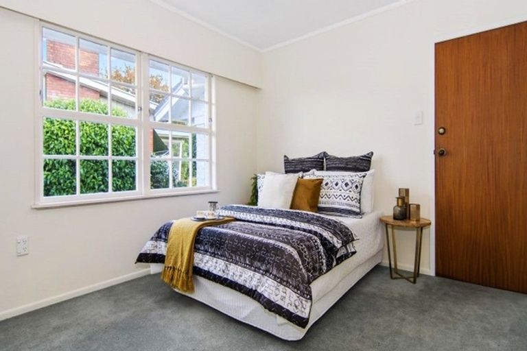 Photo of property in 16 Bernard Street, Chedworth, Hamilton, 3210