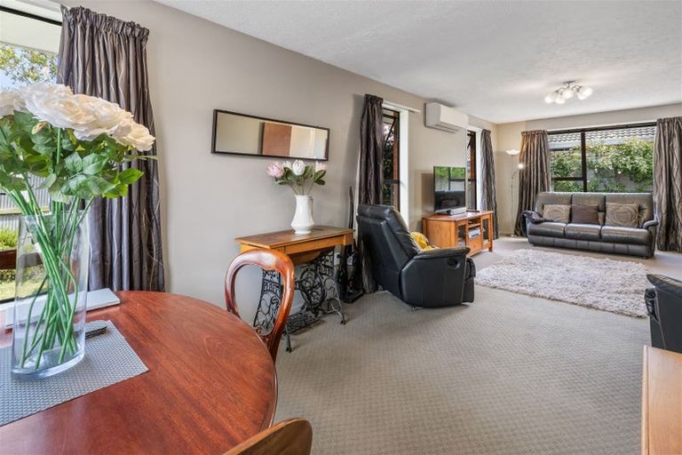 Photo of property in 2/151 Northcote Road, Northcote, Christchurch, 8052