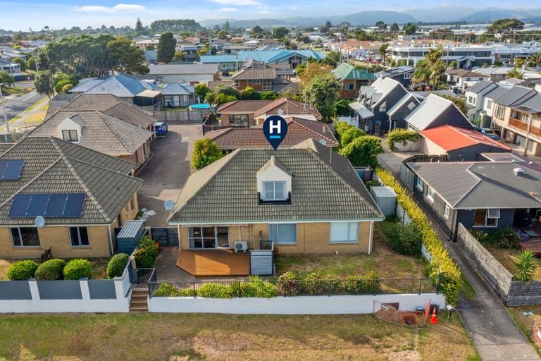 Photo of property in 4/10 Ranch Road, Mount Maunganui, 3116