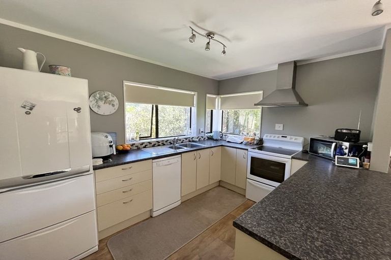 Photo of property in 3/9 Mana Esplanade, Paremata, Porirua, 5026