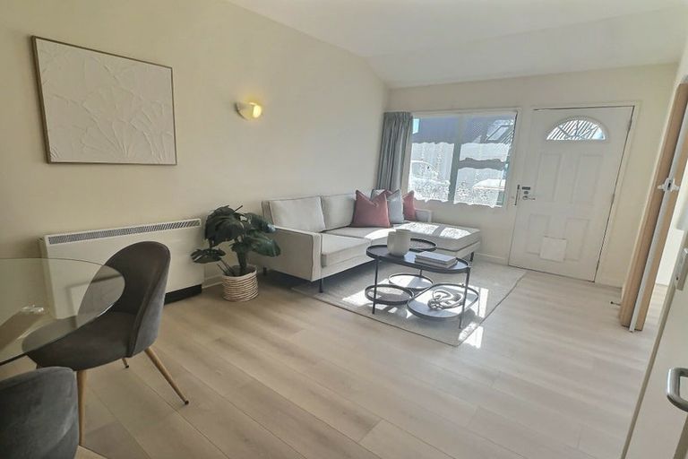 Photo of property in 68 Whiteley Street, Moturoa, New Plymouth, 4310