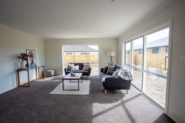 Photo of property in 62 Feist Street, Carterton, 5713