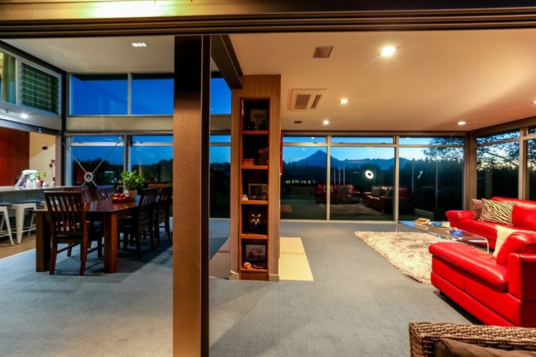 Photo of property in 6b Highfield Place, Highlands Park, New Plymouth, 4312