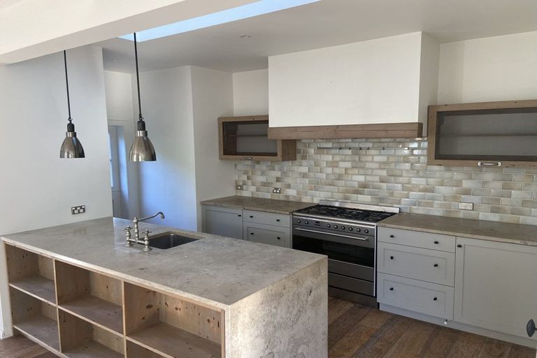 Photo of property in 2 Saint Leonards Road, Hauraki, Auckland, 0622