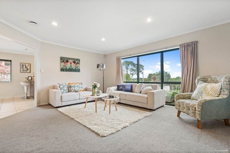 Photo of property in 30 Coventry Way, Long Bay, Auckland, 0630