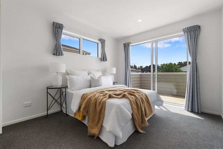 Photo of property in 64 Craigs Way, Hobsonville, Auckland, 0616