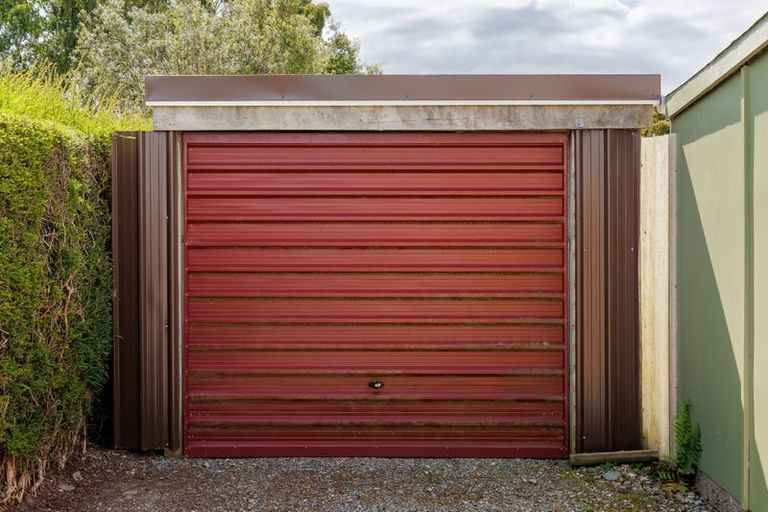 Photo of property in 8 Moorhouse Street, Waimate, 7924