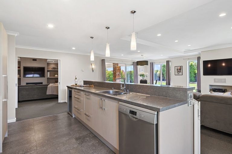 Photo of property in 5 Shona Lane, West Melton, 7618