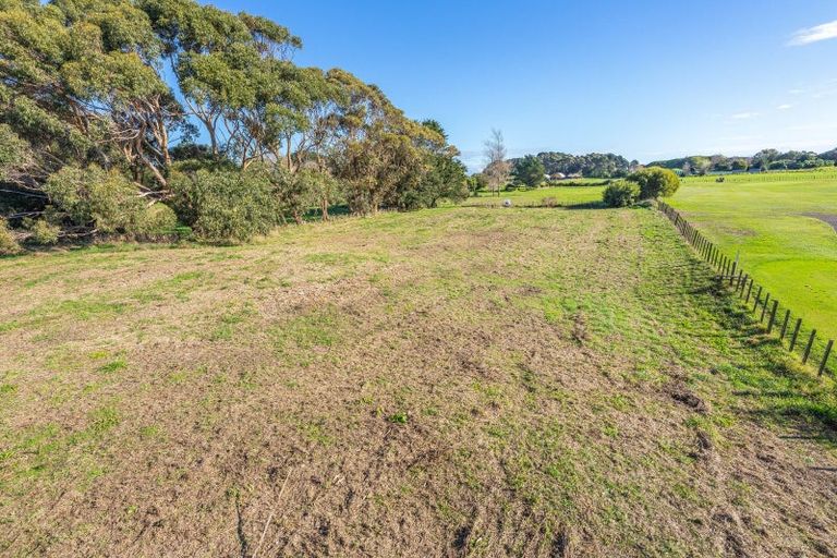 Photo of property in 50 Old Coach Road, Otaki, 5512