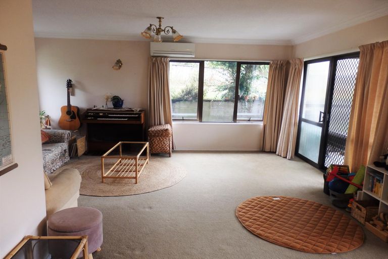 Photo of property in 66 Byron Street, Leamington, Cambridge, 3432