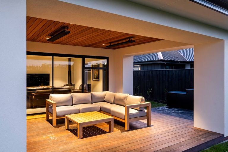 Photo of property in 19 Frank Ernest Crescent, Prebbleton, 7676