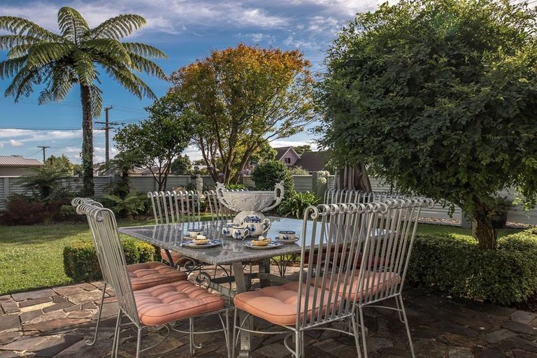 Photo of property in 22 Queen Street, Westport, 7825