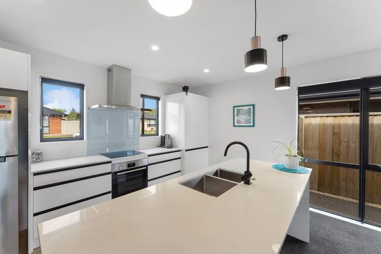 Photo of property in 10 Minerva Crescent, Woodend, 7610