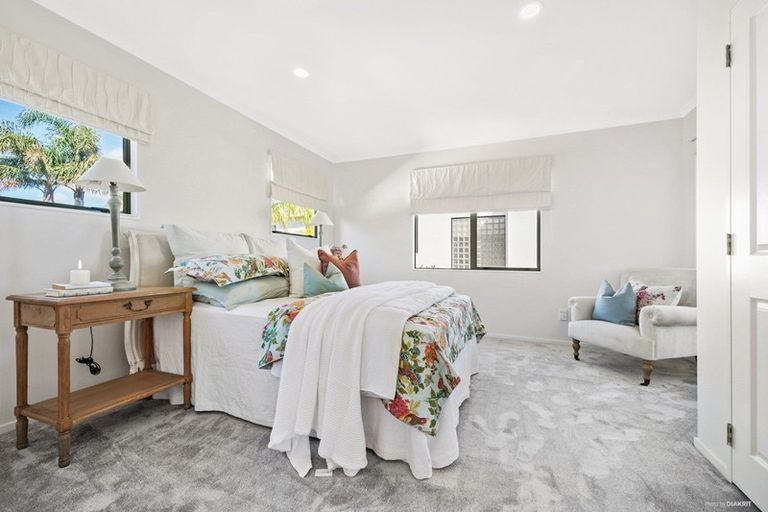 Photo of property in 21 Tralee Terrace, Dannemora, Auckland, 2016