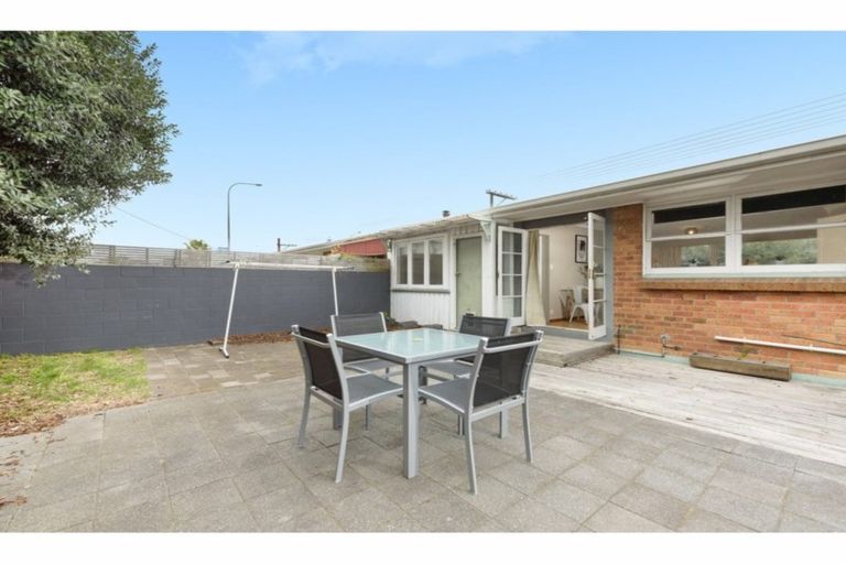 Photo of property in 2/566 Maunganui Road, Mount Maunganui, 3116