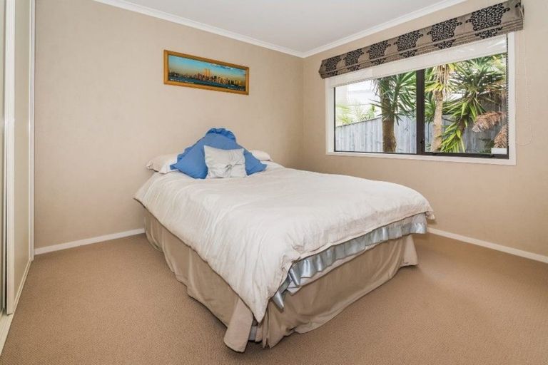 Photo of property in 26 Kilkelly Avenue, Pinehill, Auckland, 0632