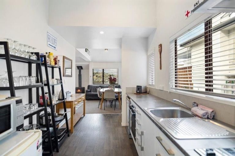 Photo of property in 402 Frankton Road, Queenstown, 9300