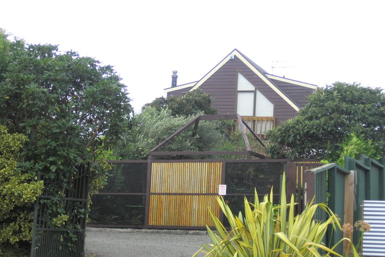Photo of property in 7 Teoti Street, Paraparaumu Beach, Paraparaumu, 5032