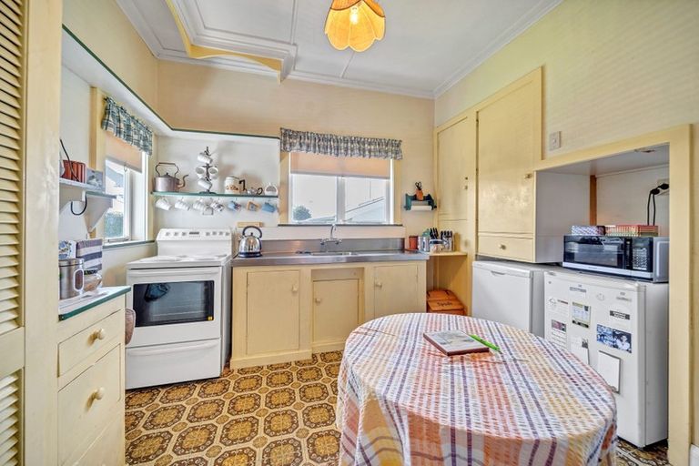 Photo of property in 27 Chester Street, Waverley, 4510