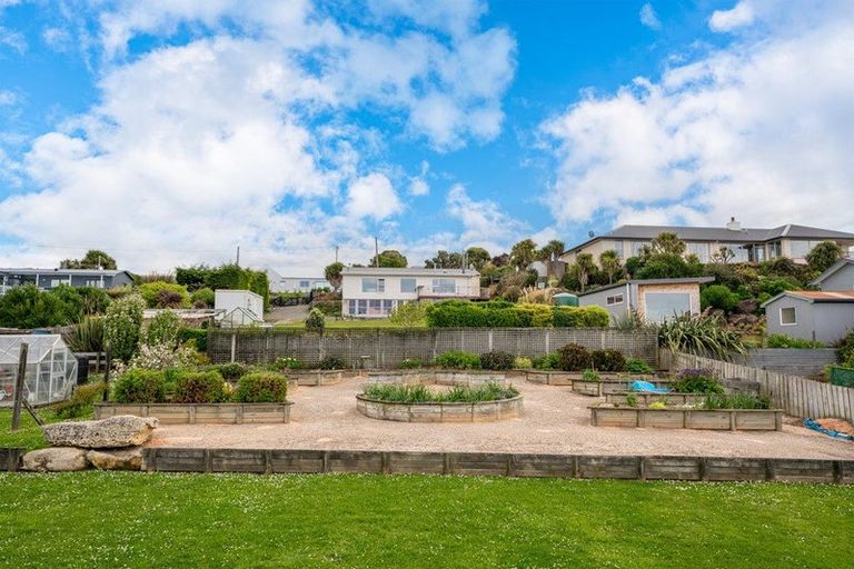 Photo of property in 35 Harbour Terrace, Kakanui, Oamaru, 9495