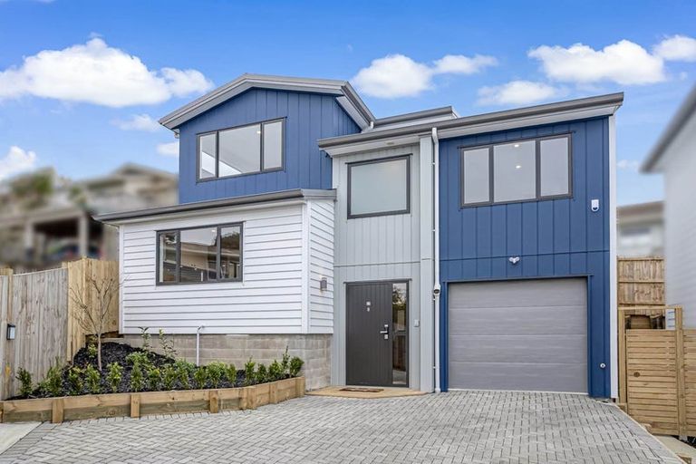 Photo of property in 29d Rotoiti Avenue, Pakuranga Heights, Auckland, 2010