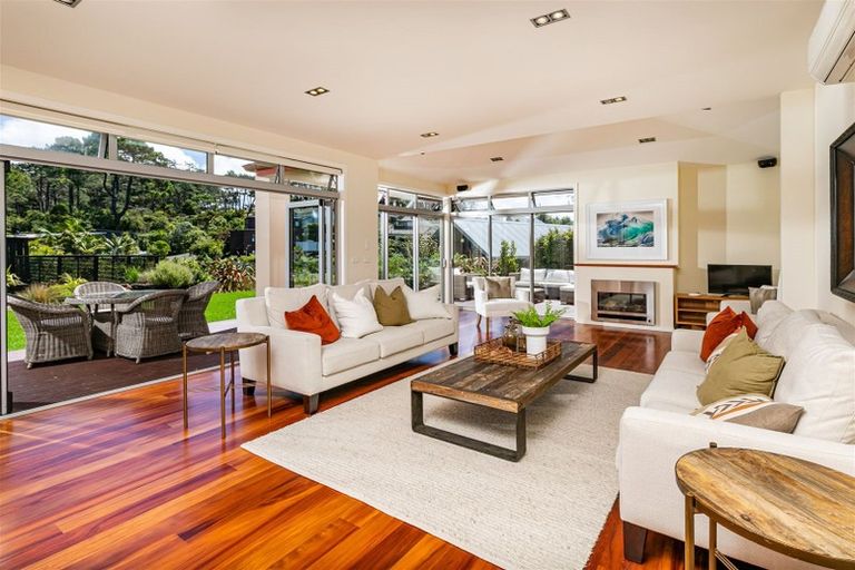 Photo of property in 93 Park Rise, Campbells Bay, Auckland, 0630