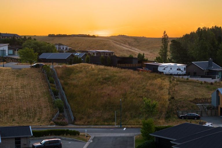 Photo of property in 38 Golf View Close, Fairhall, 7272