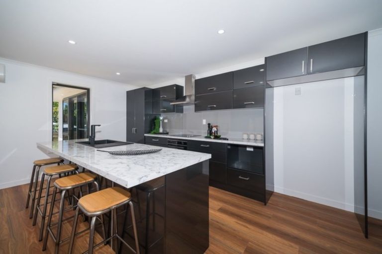 Photo of property in 27 Poplar Grove, Feilding, 4702