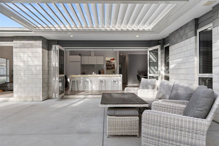 Photo of property in 7 Raiha Street, Papamoa Beach, Papamoa, 3118