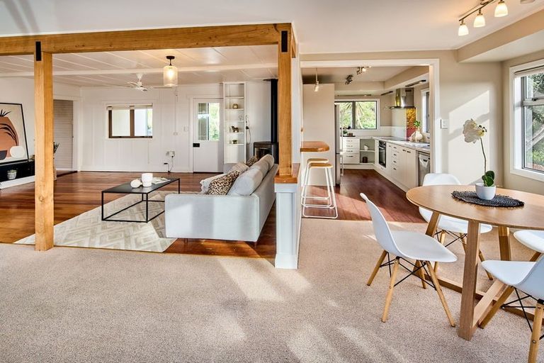 Photo of property in 83 Wellington Road, Paekakariki, 5034