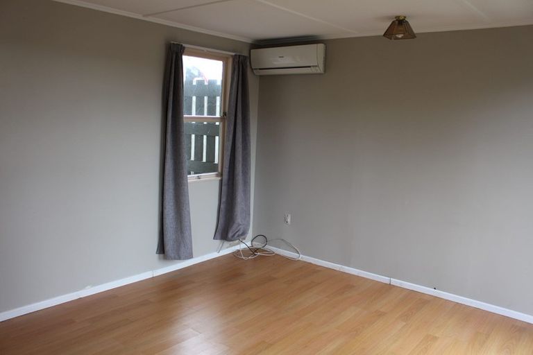 Photo of property in 1/51 Deep Creek Road, Waiake, Auckland, 0630