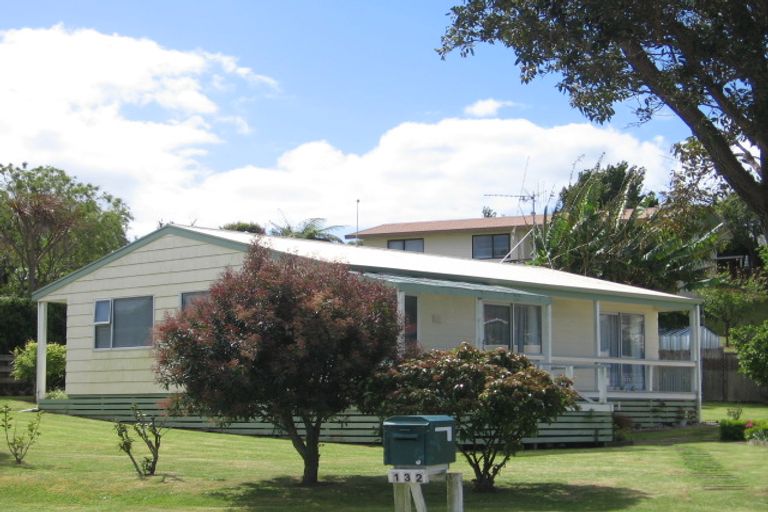 Photo of property in 132 Athenree Road, Athenree, Katikati, 3177