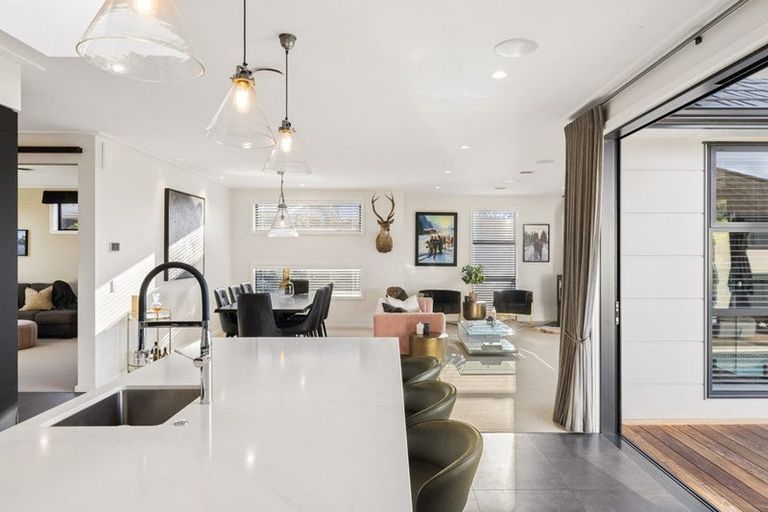 Photo of property in 328 Upper Queen Street, Pukekohe, 2120