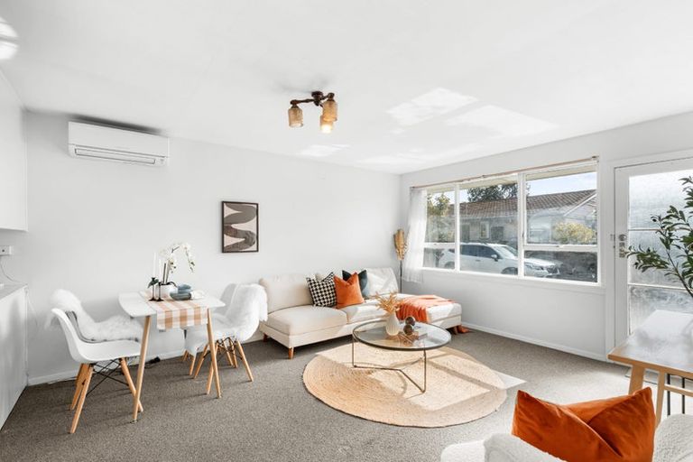 Photo of property in 3/102 Picton Avenue, Riccarton, Christchurch, 8011