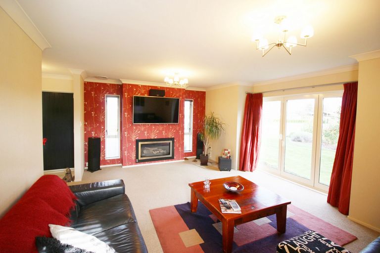 Photo of property in 258 Thornton Road, Cambridge, 3496