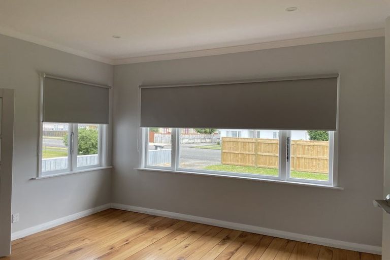 Photo of property in 74 Queenwood Road, Levin, 5510