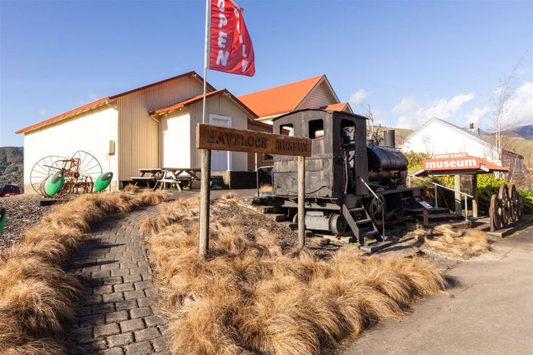 Photo of property in 15 Lawrence Street, Havelock, 7100