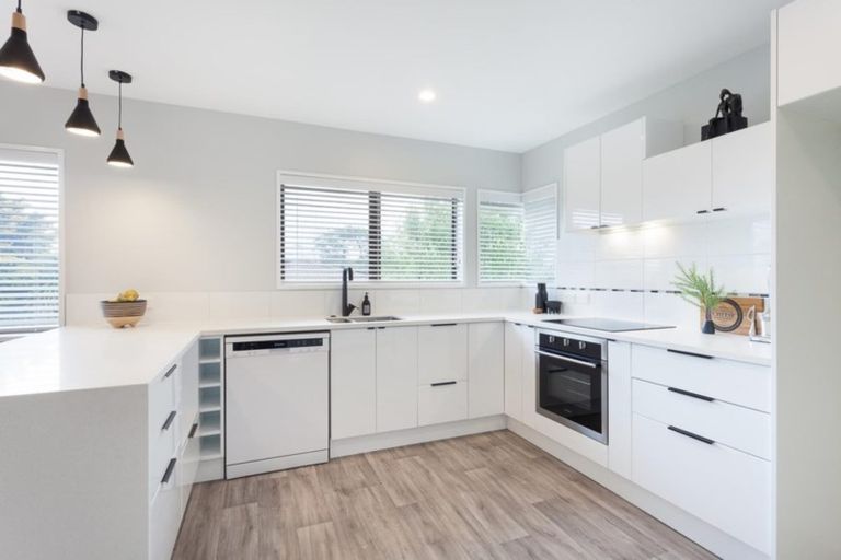 Photo of property in 2/219 Valley Road, Mount Maunganui, 3116