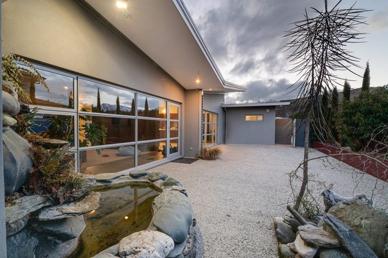 Photo of property in 52 Sylvan Street, Lake Hayes, Queenstown, 9304