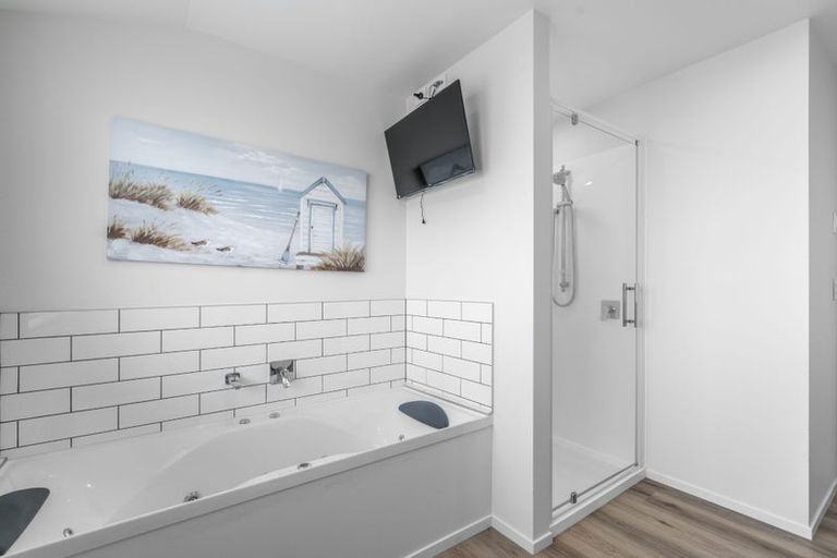 Photo of property in 10 Barker Place, Waikiwi, Invercargill, 9810