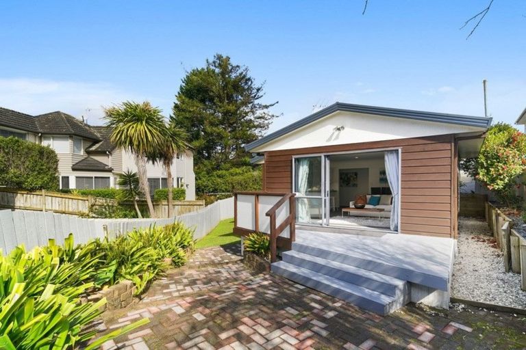 Photo of property in 3/6a Botany Road, Howick, Auckland, 2010