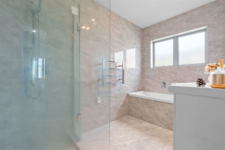 Photo of property in 208 Clevedon Road, Papakura, 2110