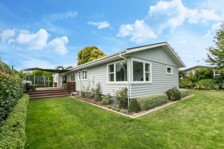 Photo of property in 17 Brookvale Road, Havelock North, 4130